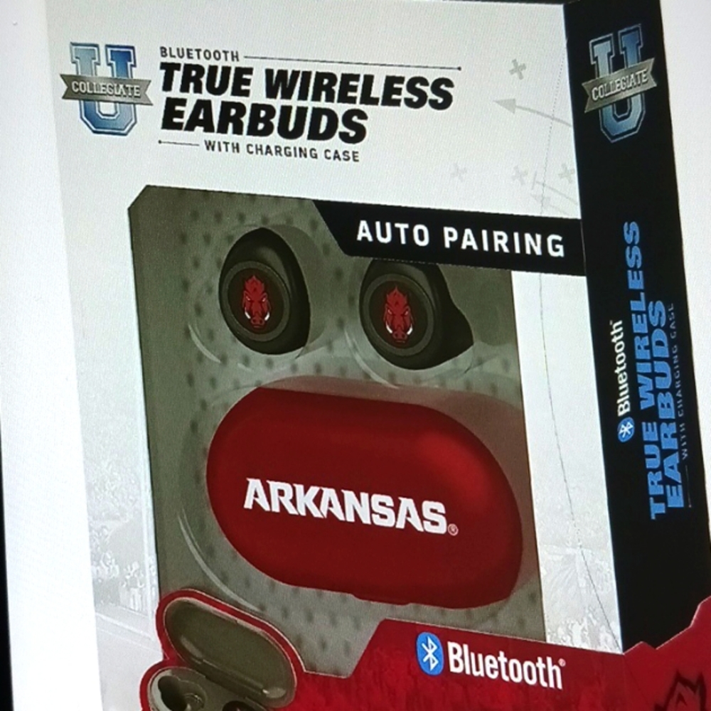 ♥️NIB! University of Arkansas wireless earbuds